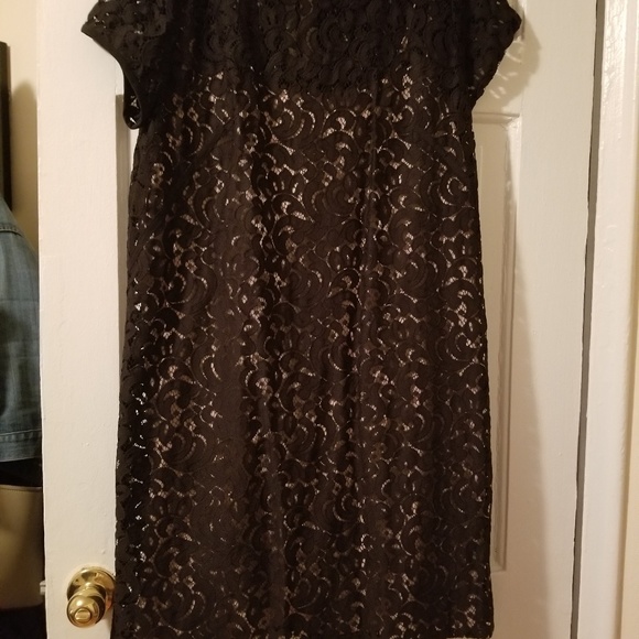 Dress - Picture 2 of 3